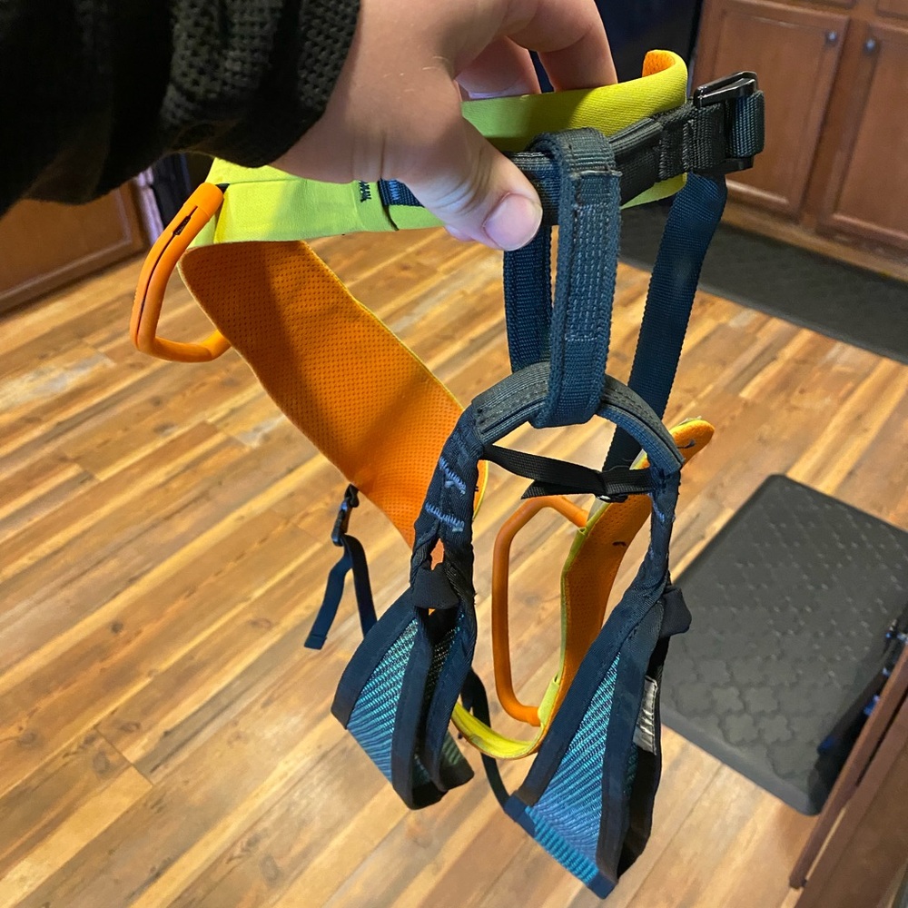 Arcteryx UL climbing harness